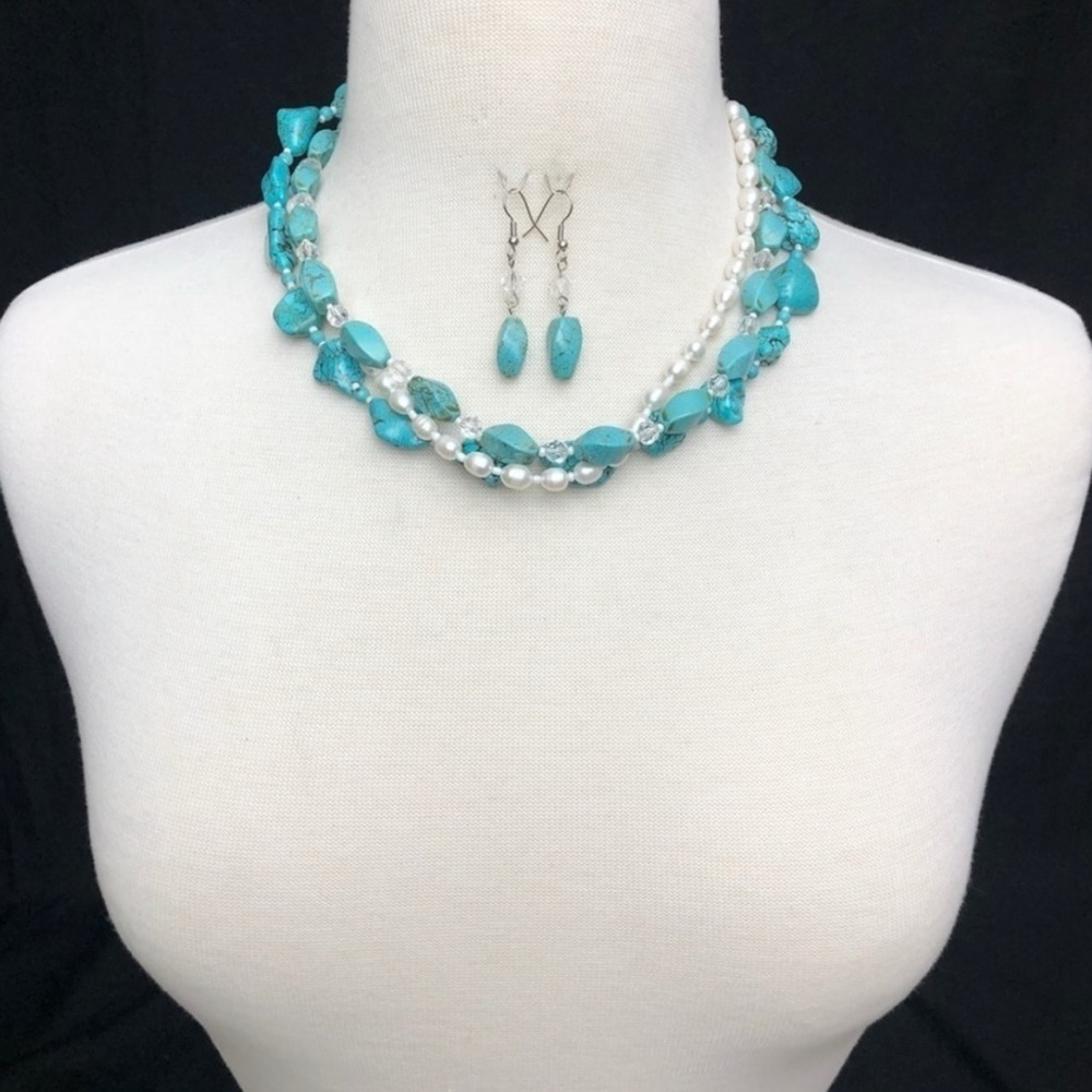 Stunning Turquoise Stones Pearls 3 Row Necklace and Earrings Set - Picture 2 of 3